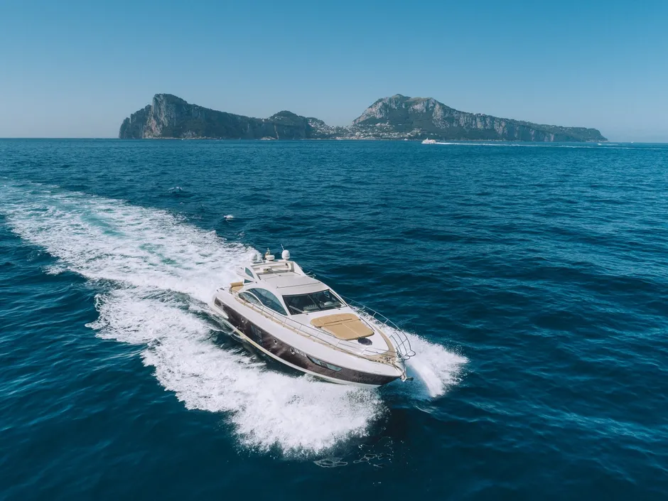 Azimut 62S-5