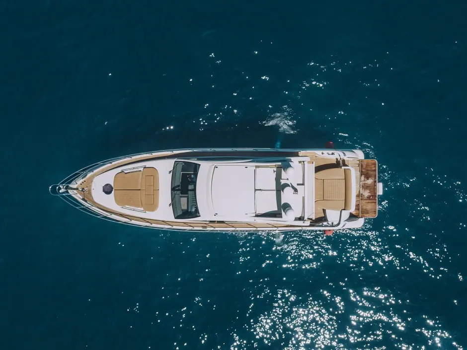 Azimut 62s-11