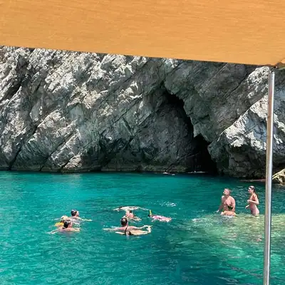 @corallo_charter - Photo: 0