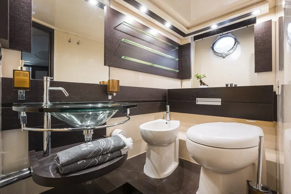 Azimut 62s-12