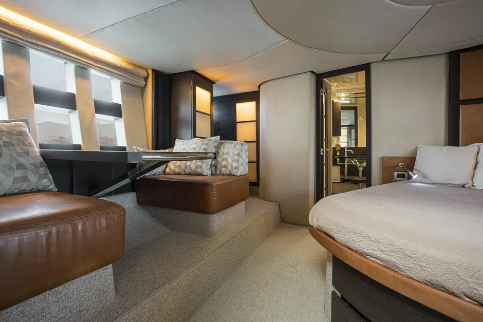 Azimut 62s-21